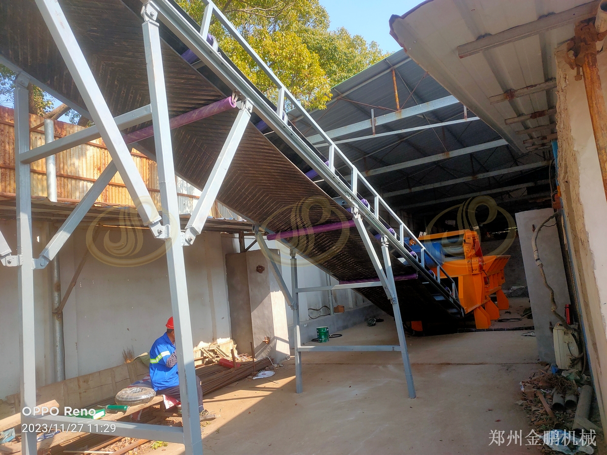 郑州金鹏大型树枝粉碎机厂家：高产量连续粉碎作业方案