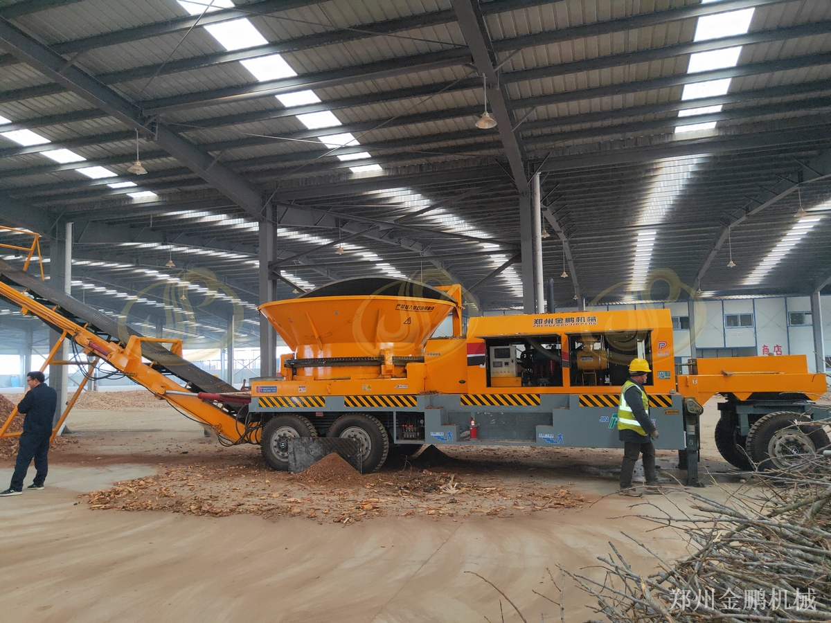 郑州金鹏移动树根破碎机处理树根树墩的选型要点