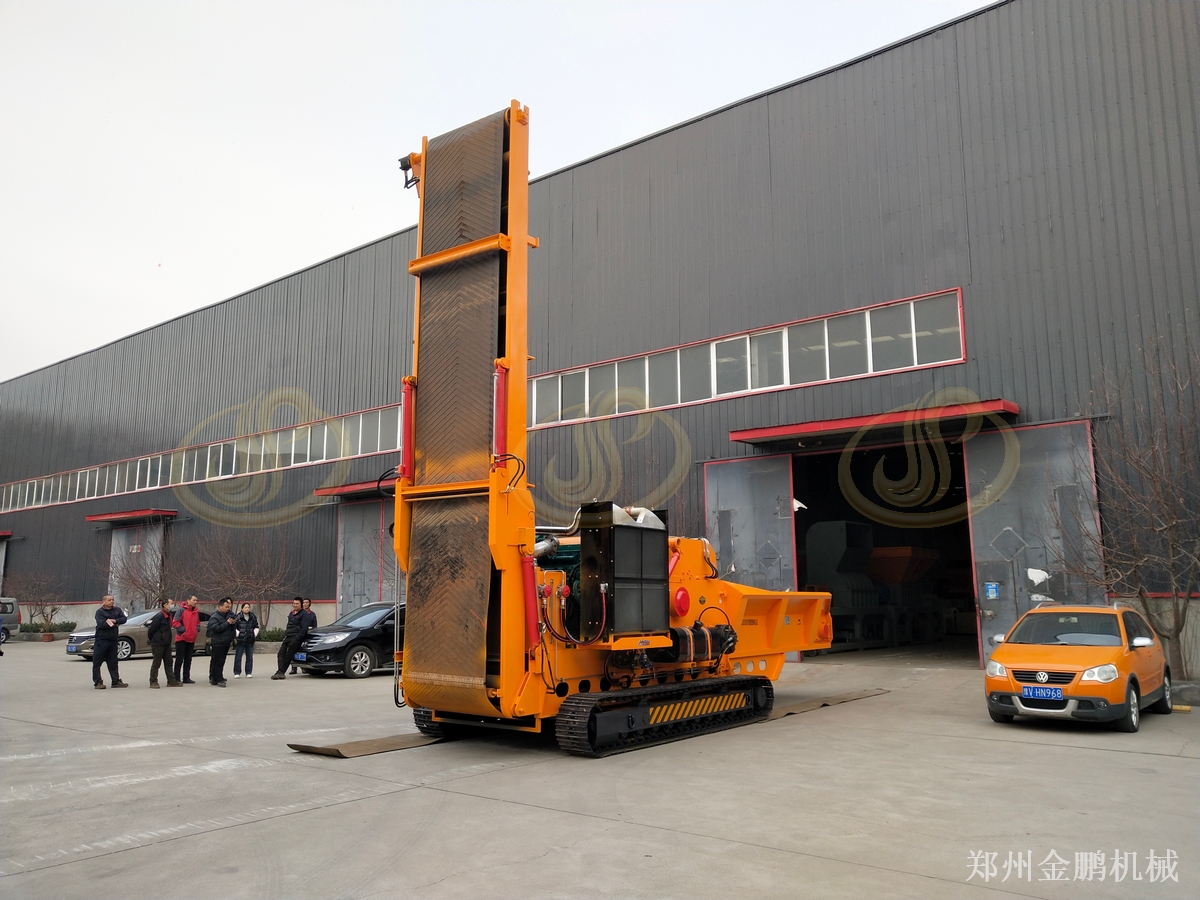 郑州金鹏移动式综合破碎机用于板材托盘预粉碎