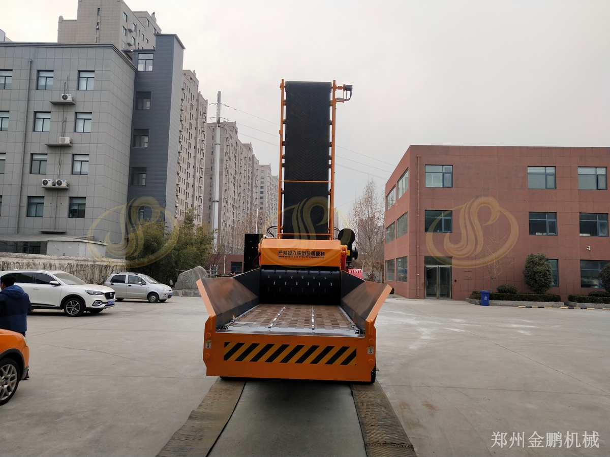 郑州金鹏木柴粉碎机处理树枝板材与废旧木材的型号选择